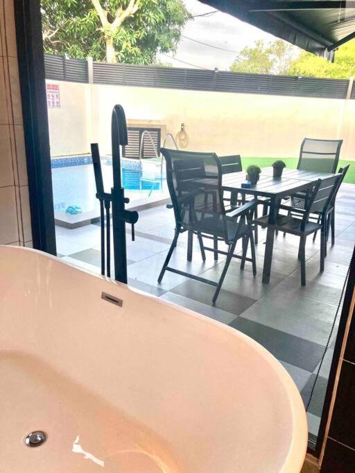 Abbie'S Private Pool Villa Bukit Mertajam Penang Exterior photo
