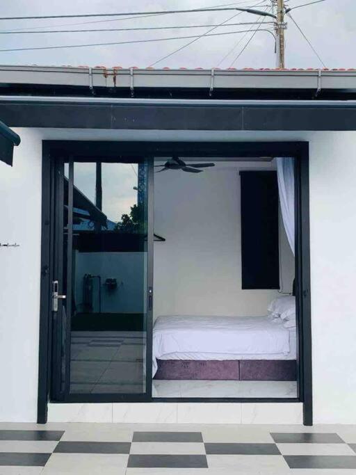 Abbie'S Private Pool Villa Bukit Mertajam Penang Exterior photo