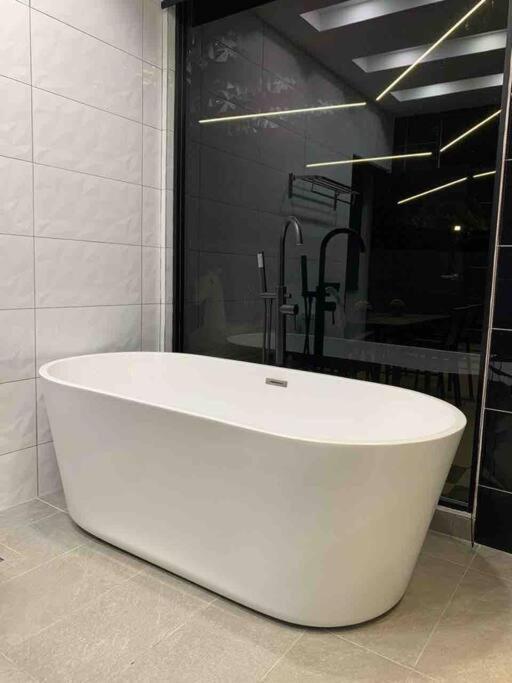 Abbie'S Private Pool Villa Bukit Mertajam Penang Exterior photo